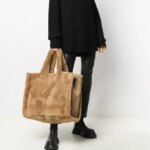 Fashion large Tote Bag Luxury Faux Fur Women Handbags Designer Lady Hand Bags Fluffy Soft Plush Shopper Bag Warm Winter Sac 2026 (New)