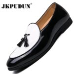 Tassel Leather Shoes Men Loafers Casual Slip on Men Dress Shoes Italian Wedding Formal Shoes Breathable Party Shoes Moccasins (New)