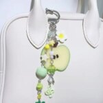 Creative Cute Keychain Fun Simulation Fruit Apple Slice Pendant Key Chain Backpack Hanging Pendant Decoration Jewelry Gift (New)