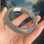 10 Certified Nature Grade A green hetian Jade jade bracelet (New)