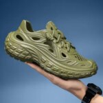 Men Clogs Slippers Breathable Garden Sandals Non-Slip Comfort Beach Shoes Men Sandals Indoor Outdoor Casual Fishing Shoes (New)