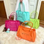Vintage Tote Bag Womens PVC New Versatile Large Capacity Single Shoulder Bag Jelly Bag Colorful Large Capacity Underarm Bag (New)