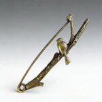 Creative Bird Pin Alloy Retro Branches Bamboo Brooch Simple Sweater Shawl Buckle Cardigan Hat Pin Women Men Accessories Jewelry (New)