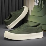 Summer Green Loafers Men Fashion Comfortable Breathable Slip-on Mens Casual Shoes Original Non-slip Platform Sneakers Male (New)