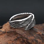 Punk Fashion 316L Stainless Steel Angel Wings Ring For (New)
