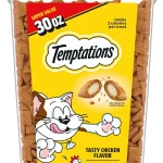 Temptations Classic Crunchy and Soft Cat Treats Tasty Chicken 30 oz Under 2 calories per treat crunchy outside &amp soft (New)