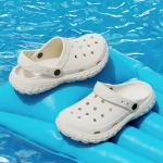 Women and Mens Hole Shoes Summer Non Slip Outdoor Sandals Closed Toe Shit Feeling (New)