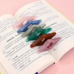 1 Creative Resin Thumb Book Stand ï¼ŒReading Aid & Expander, Reduces Eye Fatigue (New)