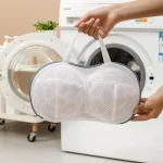1 Bra Laundry Bag Underwear Washing Bag Special Bra Cover For Household Washing (New)