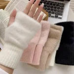 Fashionable Half Finger Gloves Suitable for Womens Soft and Warm Winter Luxurious Solid (New)