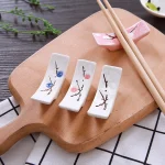 1 4 10 Japanese Plum Blossom Ceramic Chopstick Holder Creative Kitchen Supplies Household Chopstick Holder (New)