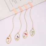 Elegant Literary Bookmark   Eye Catching Dried Flower & Crystal Alloy Book Clip for (New)
