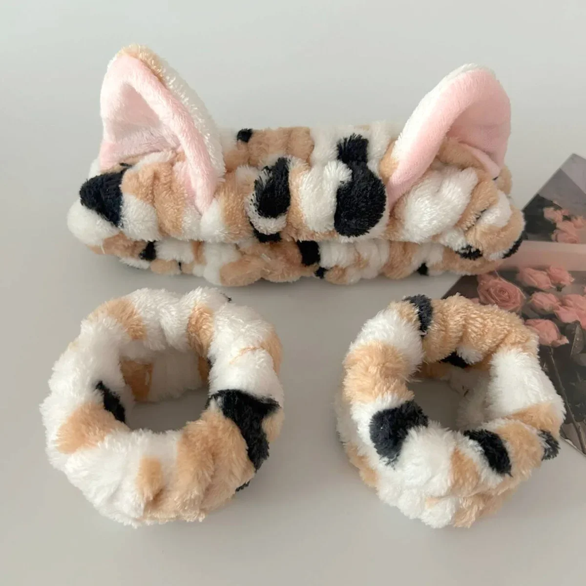 Sf8332b8700514b6b82ea299072881b009 3 set Cute Cat Ear Leopard Print Plush Headband For Women Girls Spa Washing (New) - Image 1